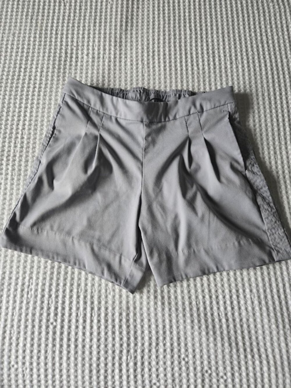 Nike Dri-FIT Light Gray Athletic Shorts Size S